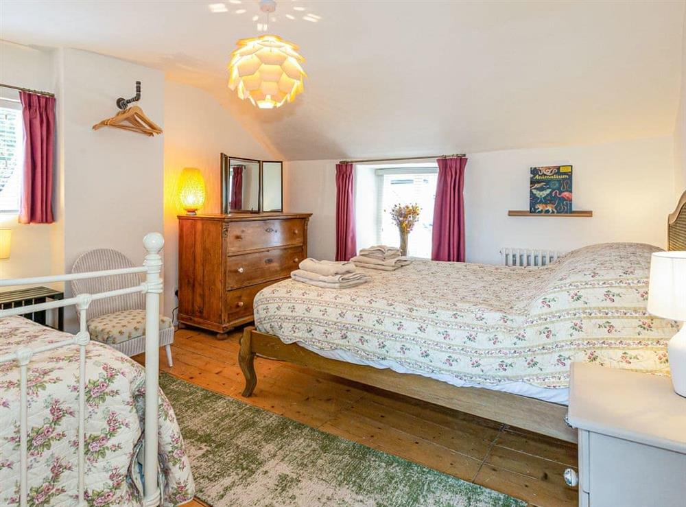 Bedroom (photo 2) at Bellas Mouse in Penryn, Cornwall