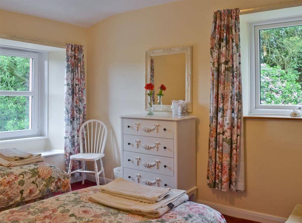 Twin bedroom at Bellegrove Cottage in Watermillock, Ullswater, Cumbria
