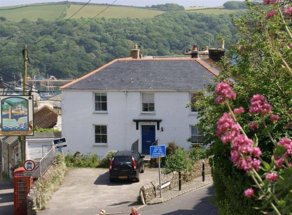 Characterful ground floor apartment at Below Deck in Fowey, Cornwall