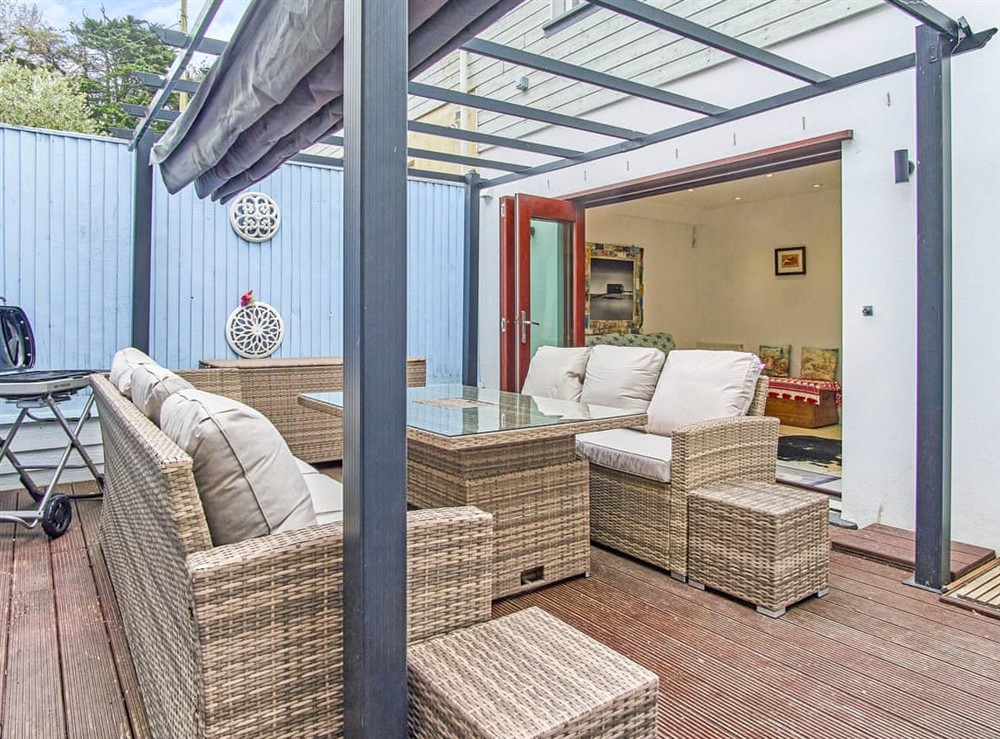 Sitting-out-area at Bembridge Quay in Bembridge, Isle of Wight