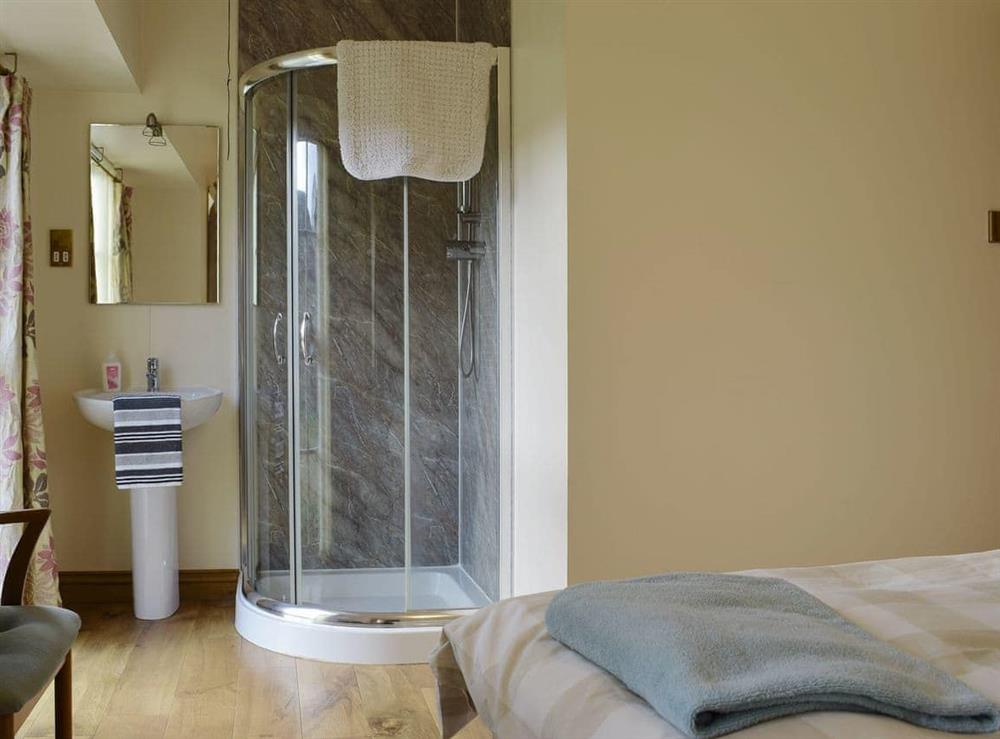 En-suite shower at The Horsemill, 