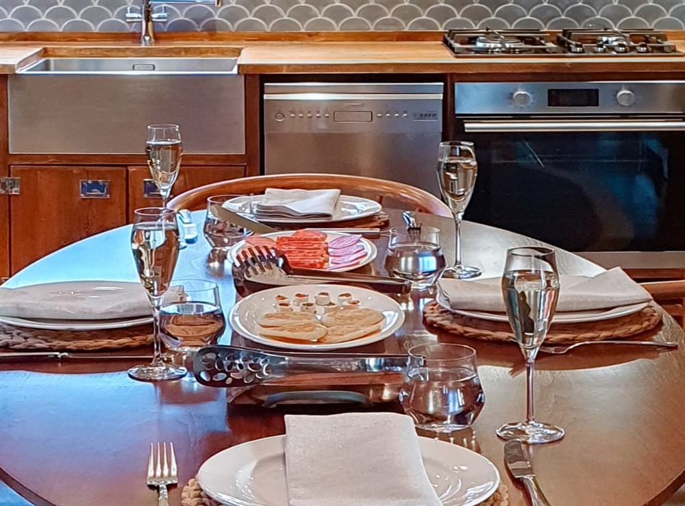Kitchen/diner at Benchwood House in Hastings, East Sussex