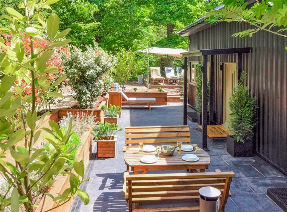 Outdoor eating area (photo 2) at Benchwood House in Hastings, East Sussex