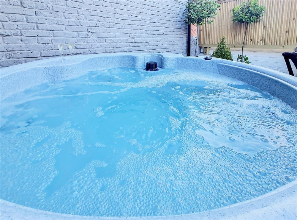 Hot tub at Benson’s Gem in Whitby, North Yorkshire