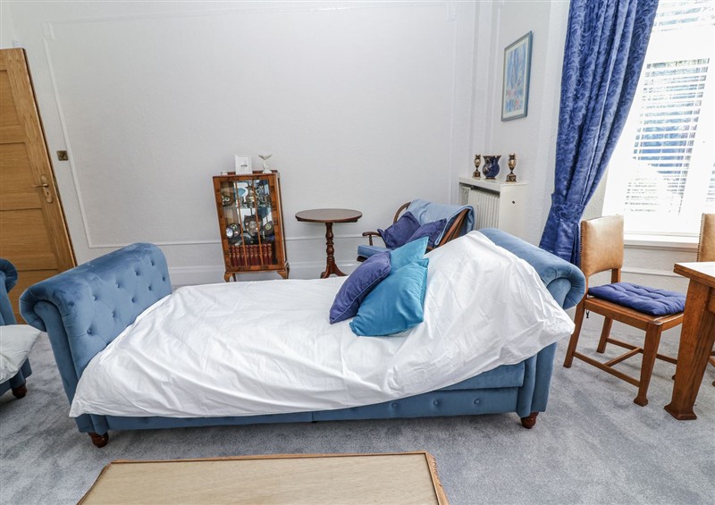 A bedroom in Bentfield House (photo 5) at Bentfield House, Rotherham near Whiston
