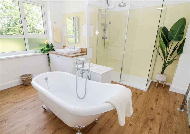 The bathroom at Bentfield House, Rotherham near Whiston