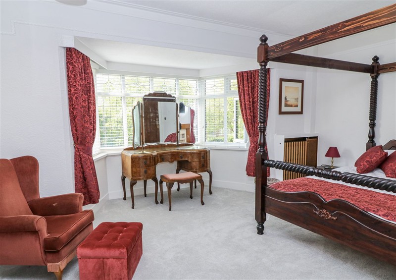This is a bedroom (photo 4) at Bentfield House, Rotherham near Whiston