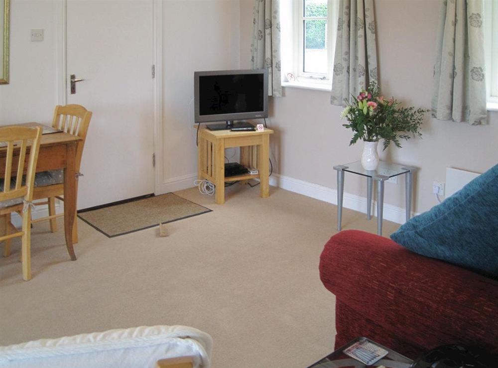 Spacious living and dining area at Bentinck in Little Tathwell, near Louth, Lincolnshire