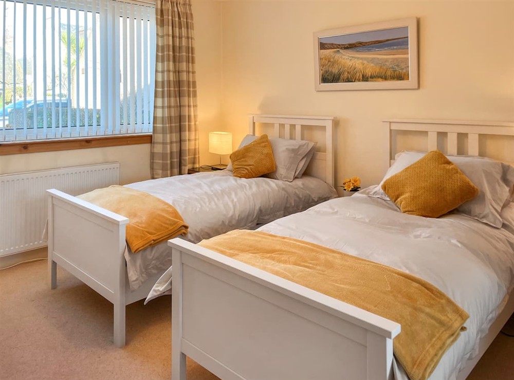 Twin bedroom