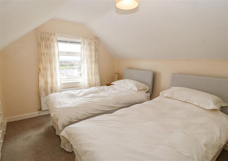 This is a bedroom (photo 2) at Berna, Benllech