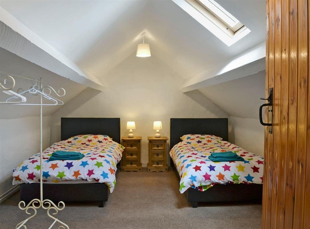 Comfortable twin bedroom at Bettws y Gwynt in Llanbedrgoch, near Benllech, Anglesey, Gwynedd