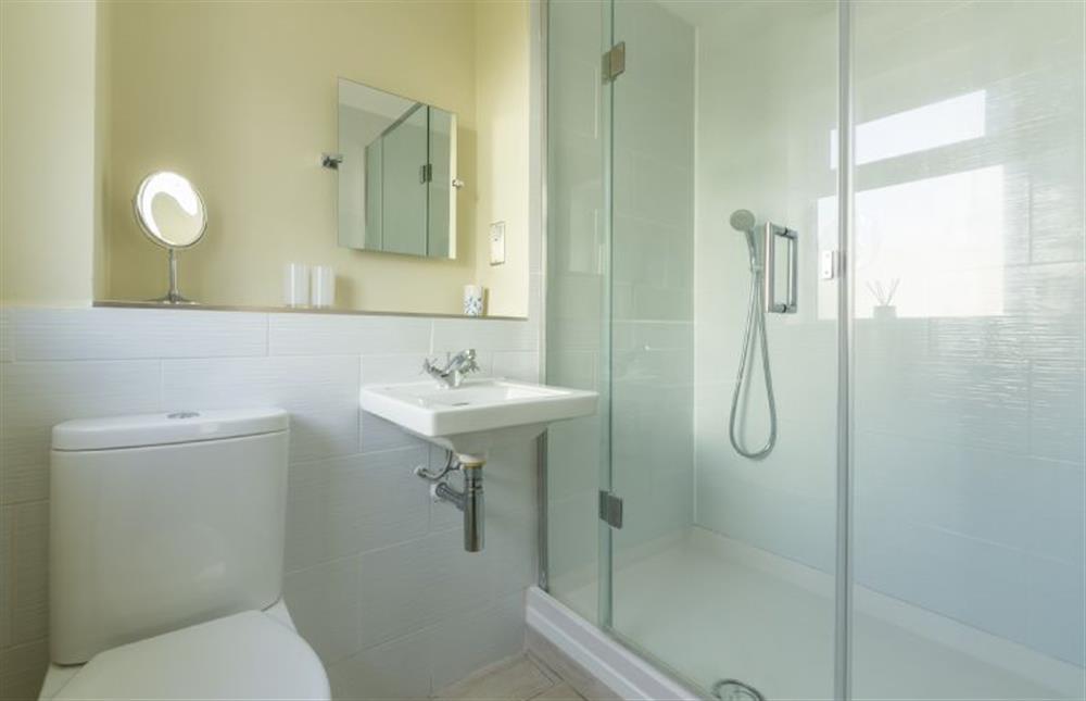 Ground floor: En-suite shower room at Bettys Cottage, Brancaster near Kings Lynn