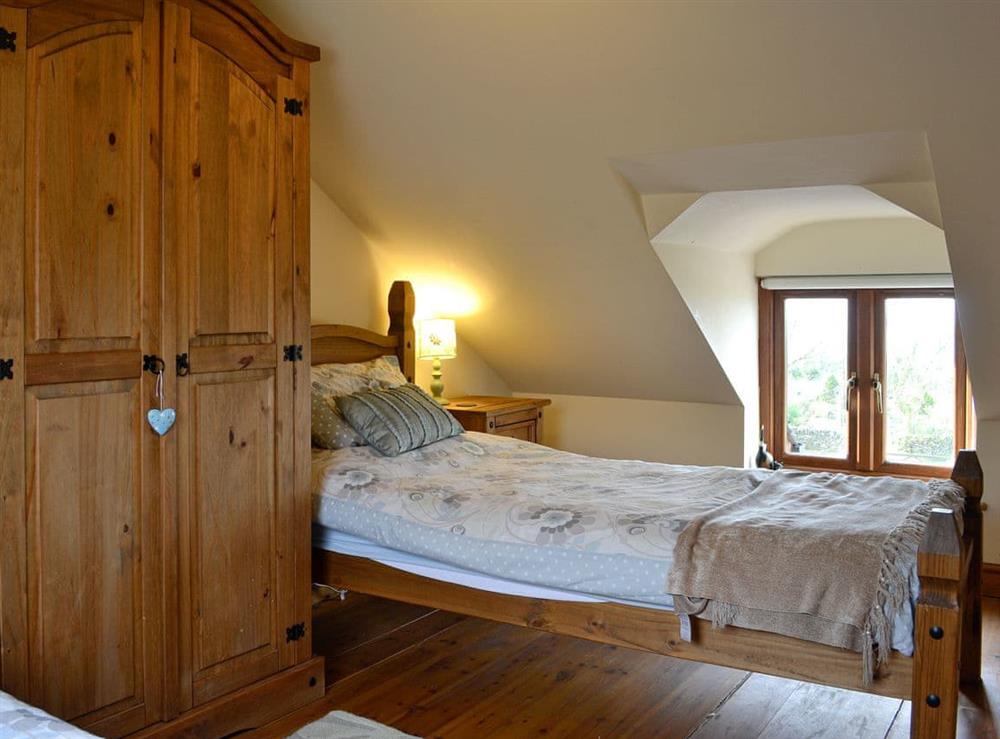 Twin bedroom (photo 2) at Beudy Bach in Cilgwyn, near Caernarfon, Gwynned, Gwynedd