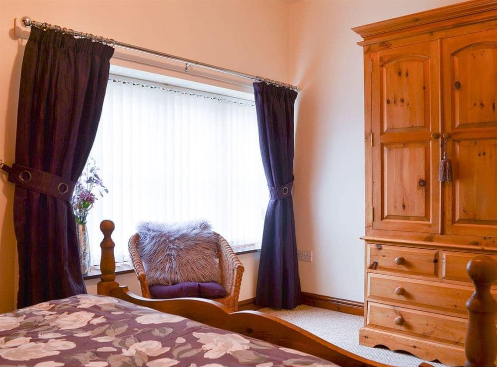 Double bedroom (photo 3) at Beudy Mawr in Caernarfon, Gwynedd