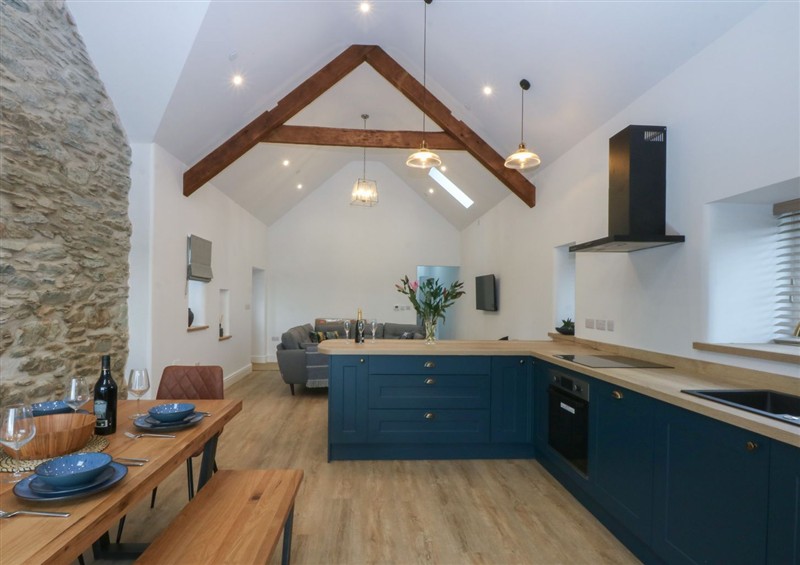 The kitchen (photo 2) at Beudy Tanrallt, Llanfachraeth