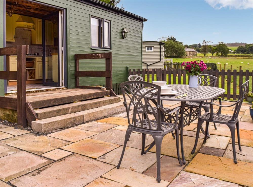 Sitting-out-area at Beverleys Hideaway in Oakenclough, Lancashire