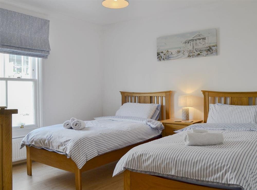 Light and airy twin bedroom at Bay Blue, 