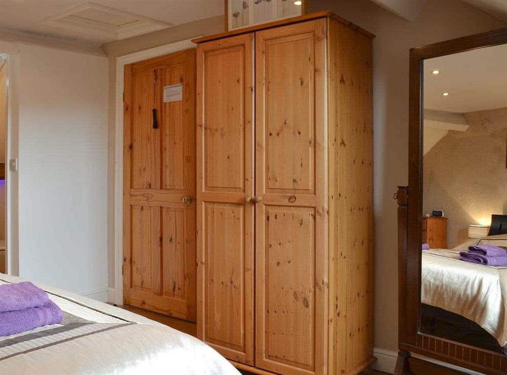 Attractive bedroom with en-suite at Bianca Rose in Keswick, Cumbria