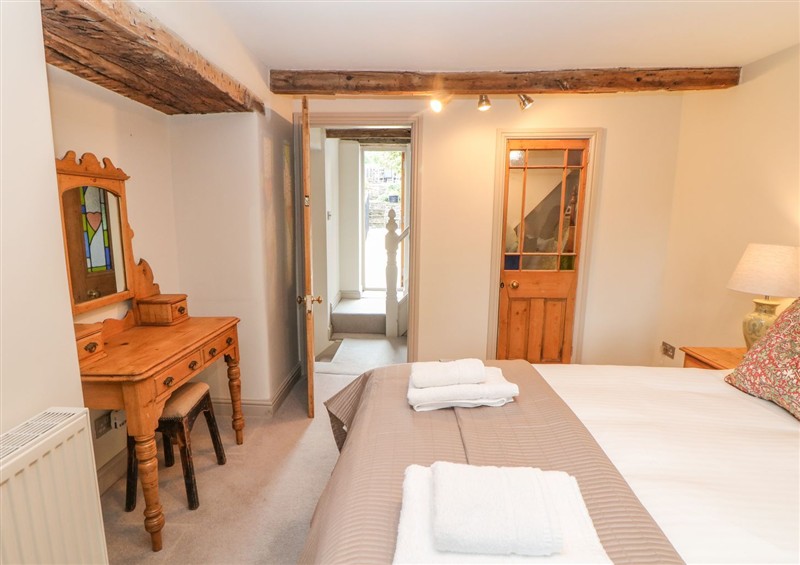 This is a bedroom (photo 4) at Billy Whiskeys, Tideswell