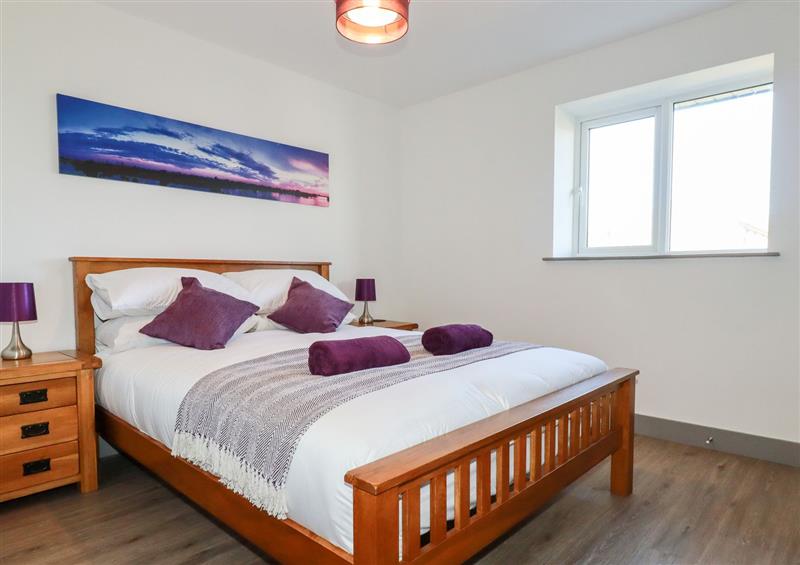 One of the 3 bedrooms (photo 3) at Bimbling Cottage, Redruth near Illogan