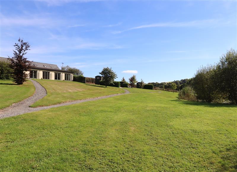 The setting around Binneford Barn