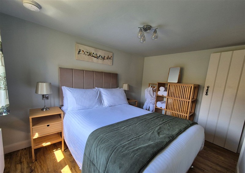 A bedroom in Birch Banc Retreats - Bedw at Birch Banc Retreats - Bedw, Oakley Park near Llanidloes
