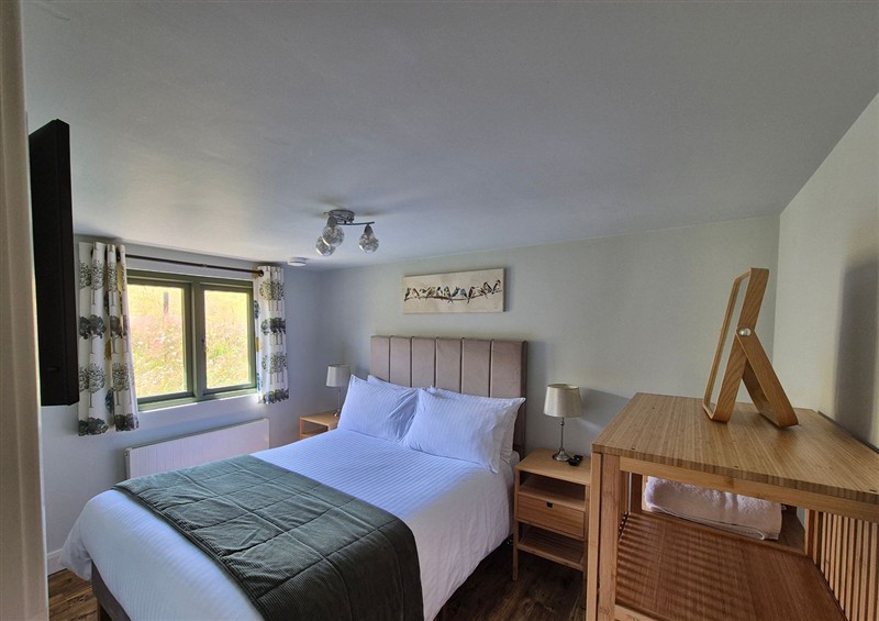 One of the 2 bedrooms at Birch Banc Retreats - Bedw, Oakley Park near Llanidloes
