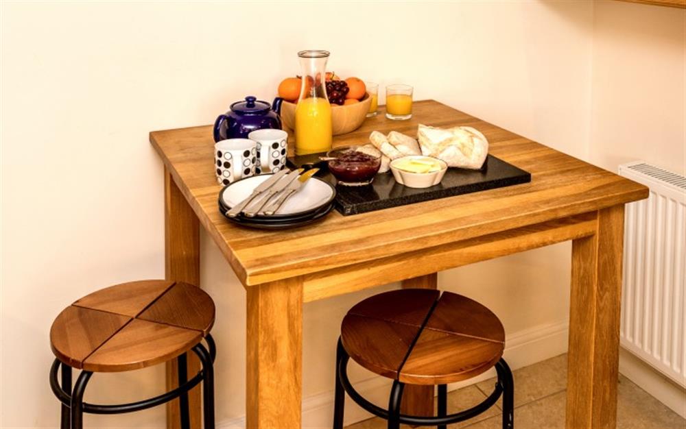 I love the breakfast bar - perfect for a peaceful start to the day. at Birch Cottage in Falmouth