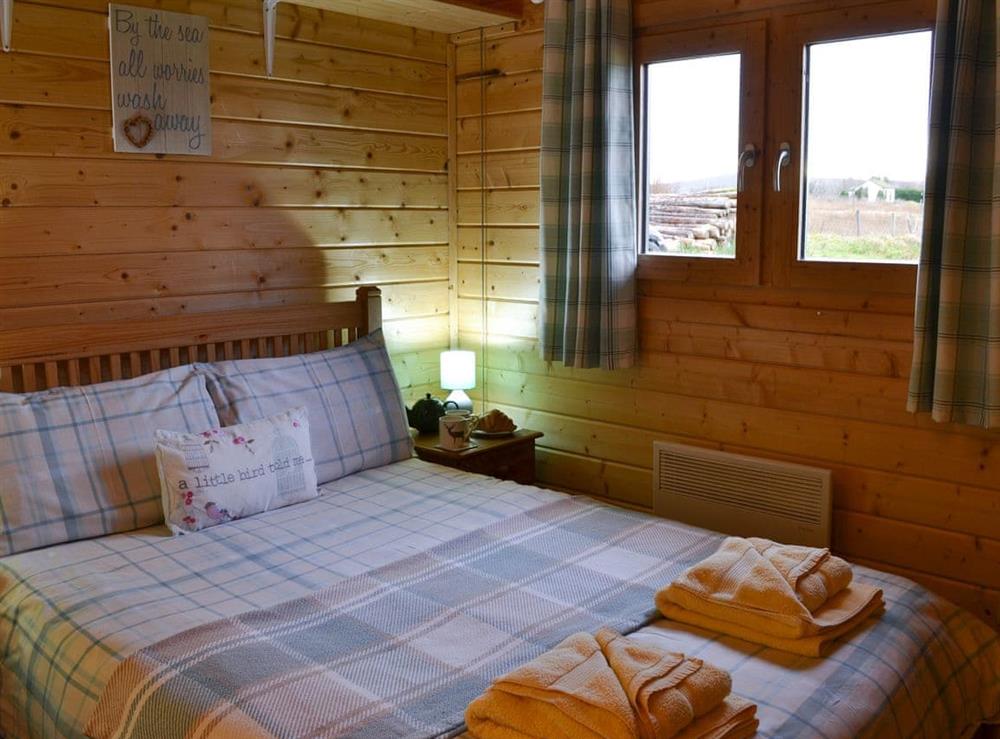 Double bedroom at Birdsong Cabin in Isle of Skye, Isle Of Skye