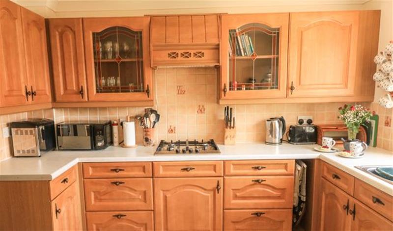 The kitchen (photo 2) at Birdsong, Crediton