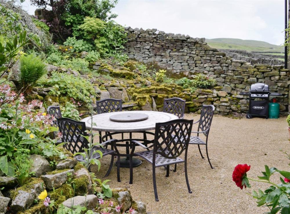 Sitting-out-area at Birkend Farmhouse in Richmond, North Yorkshire