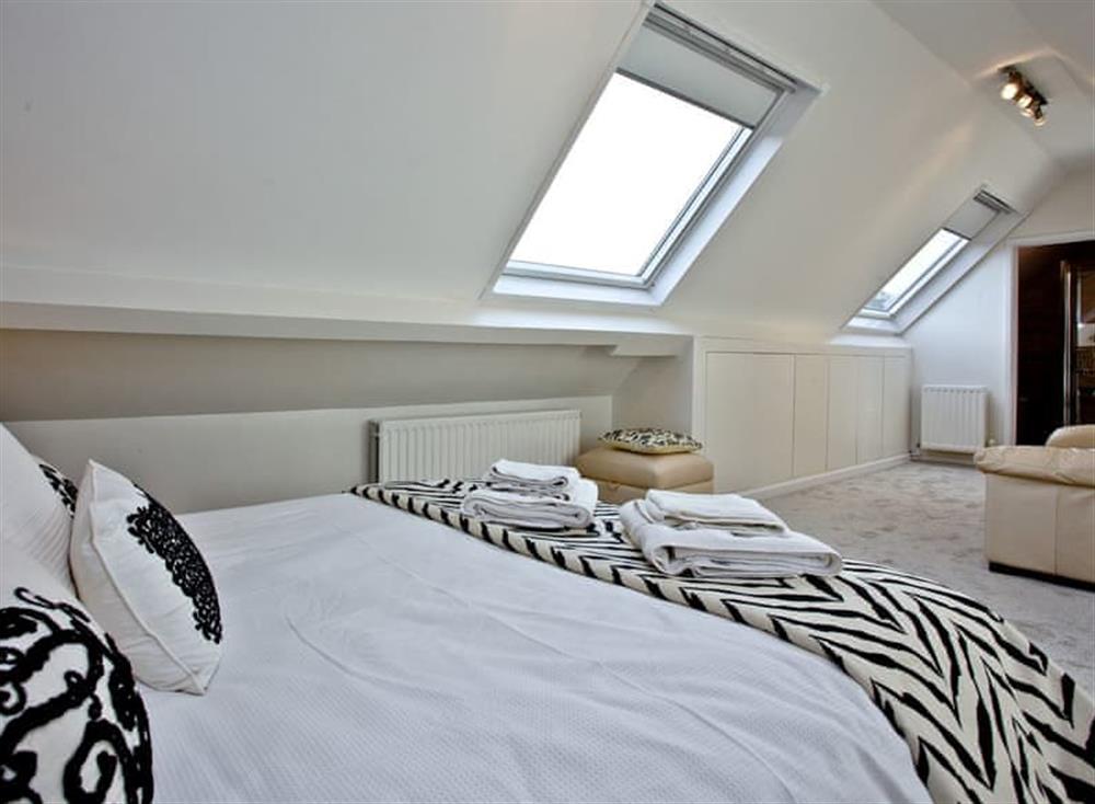 Tranquil en-suite double bedroom at Bishopsgate in , Torquay