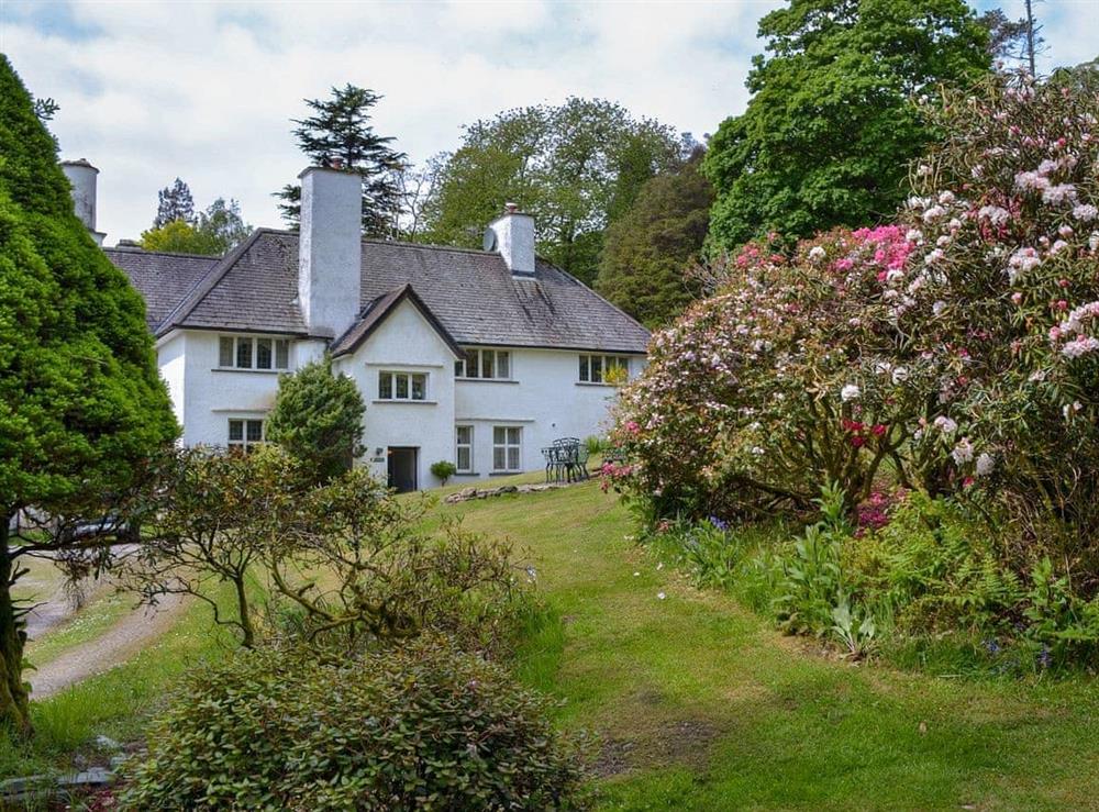 Spacious apartment set in over three aces of landscaped gardens at Black Combe Apartment in Ambleside, Cumbria
