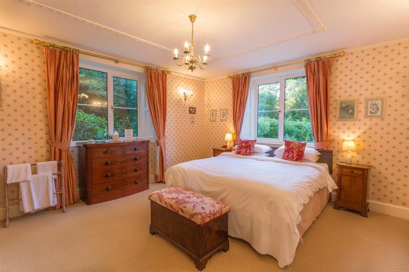 Double bedroom (photo 2) at Blackdown Manor, Taunton, Somerset