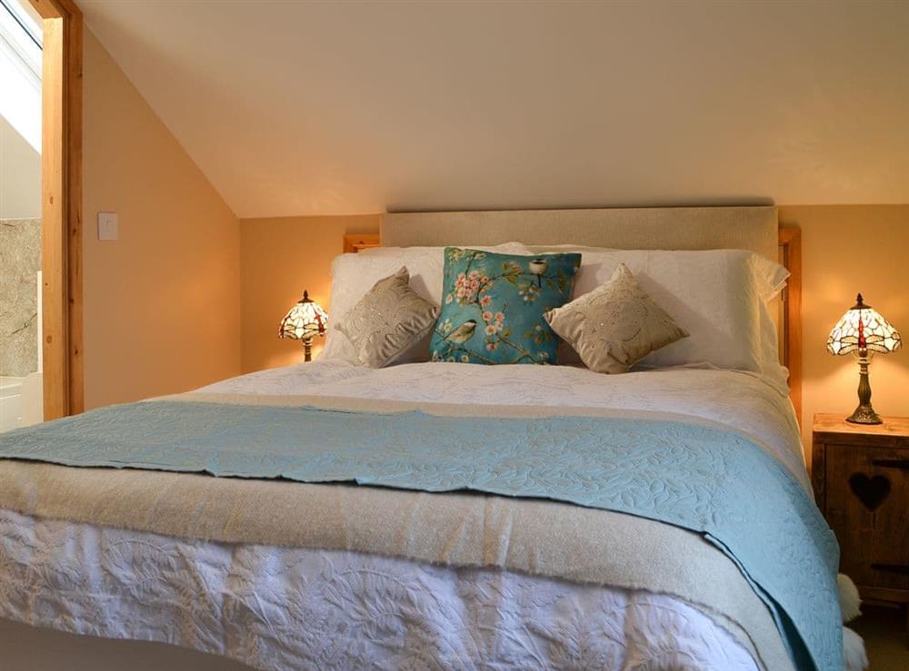 Double bedroom at Blacksmiths Cottage in Baswick, near Driffield, North Humberside