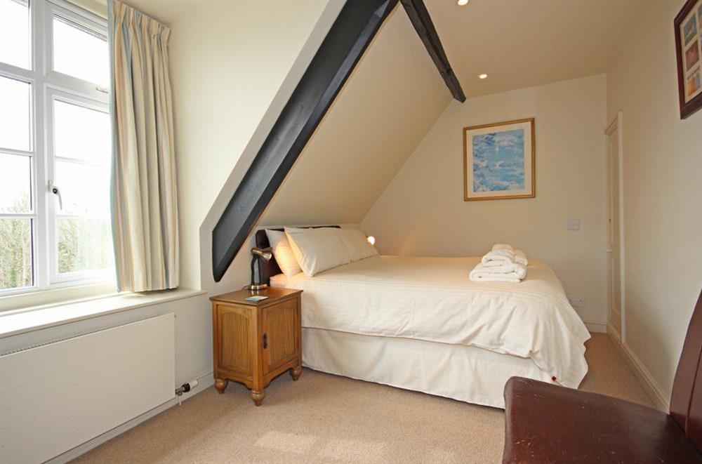 Second bedroom with King-size bed (photo 2) at Blackstone Cottage in Devon Road, Salcombe
