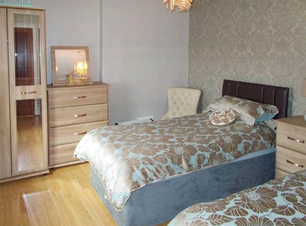 Good-sized twin bedroom at Blaeberry Cottage  in Nr. Lockerbie, Dumfriesshire