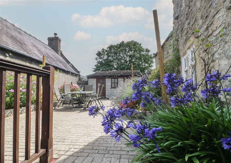 This is the setting of Blindwell House at Blindwell House, Darley Dale