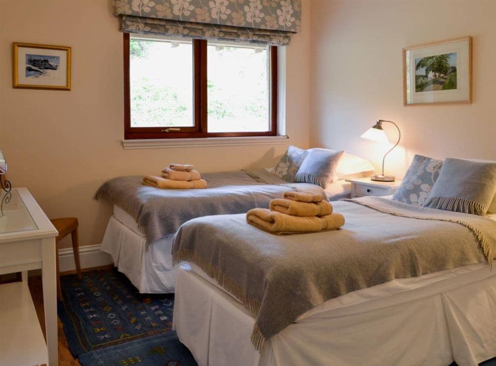 Twin bedroom at Blossom Cottage in Invergowrie, near Dundee, Angus