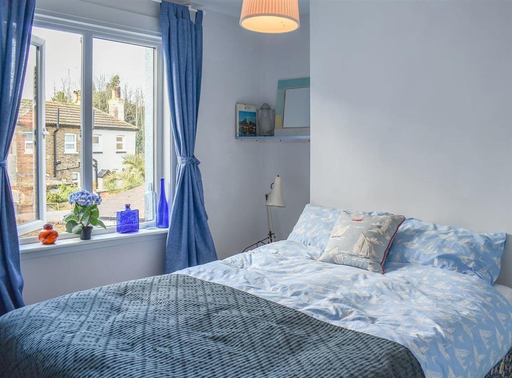 Welcoming double bedded room at Blue Cottage in Broadstairs, England