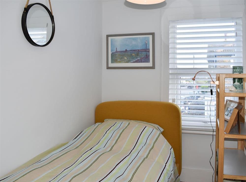 Well appointed single bedroom at Blue Cottage in Broadstairs, England