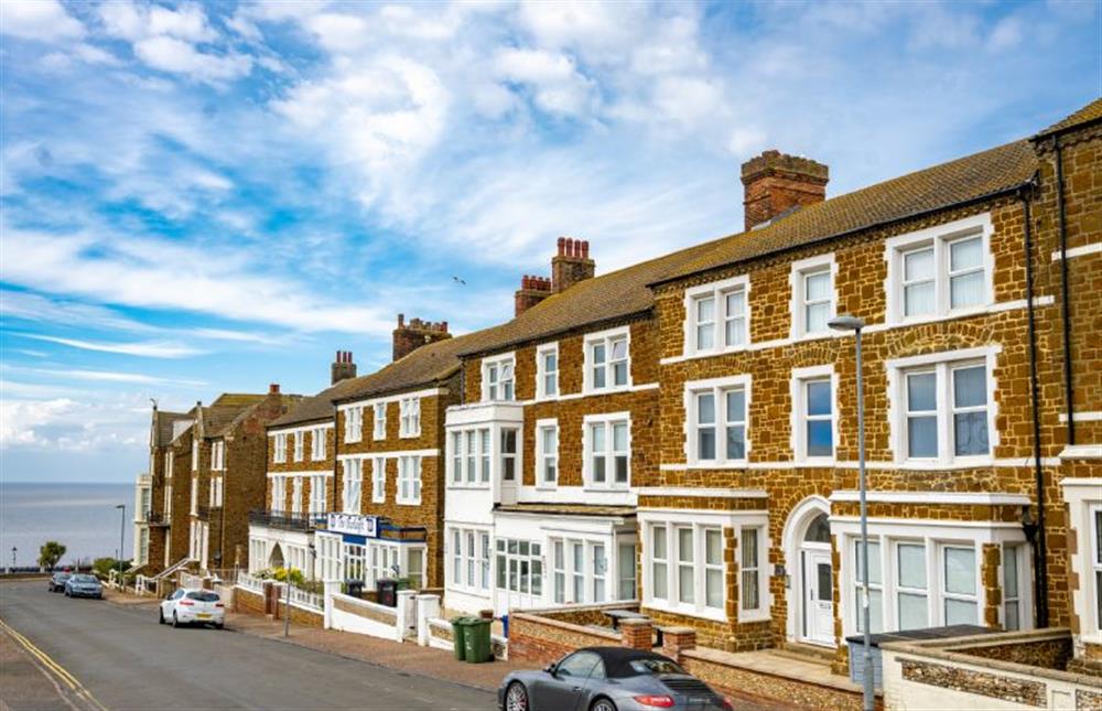 Blue Skies Apartment: The property is a stone throw away from the beach.  at Blue Skies Apartment, Hunstanton