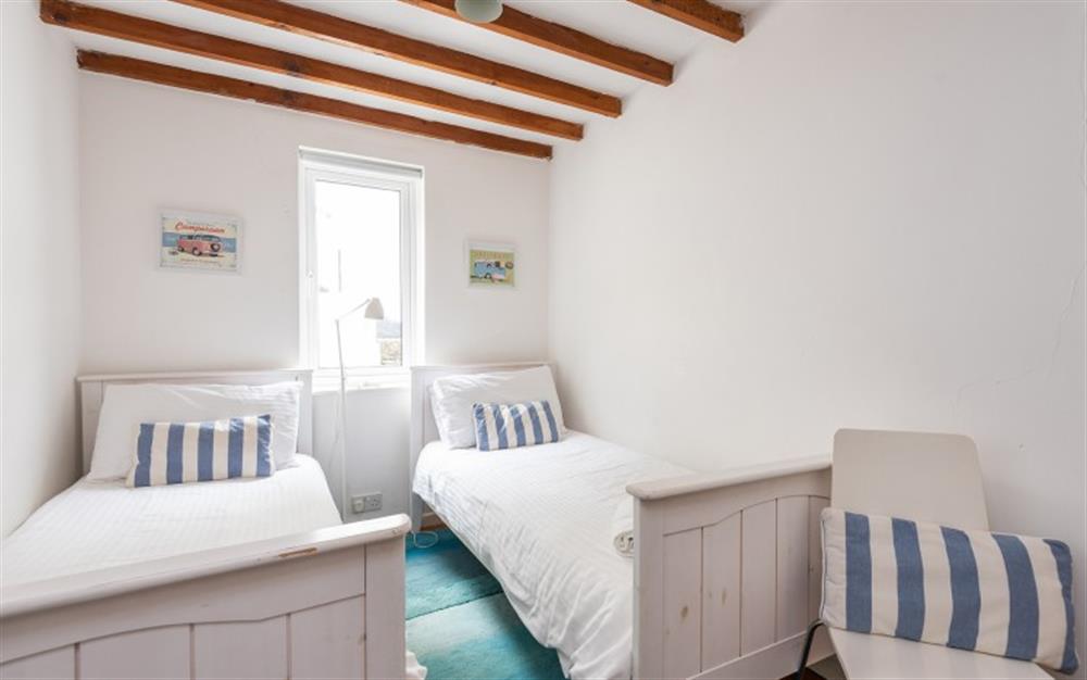 The children's twin bedroom  at Blue Skies in Noss Mayo