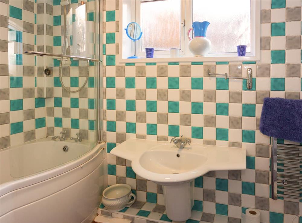 Bathroom at Blue in Trefor, Gwynedd