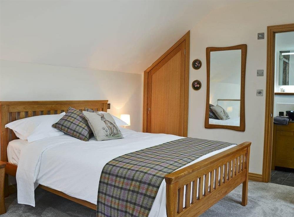 Romantic galleried with bedroom kingsize bed at Bluebell Barn in Okehampton, Devon