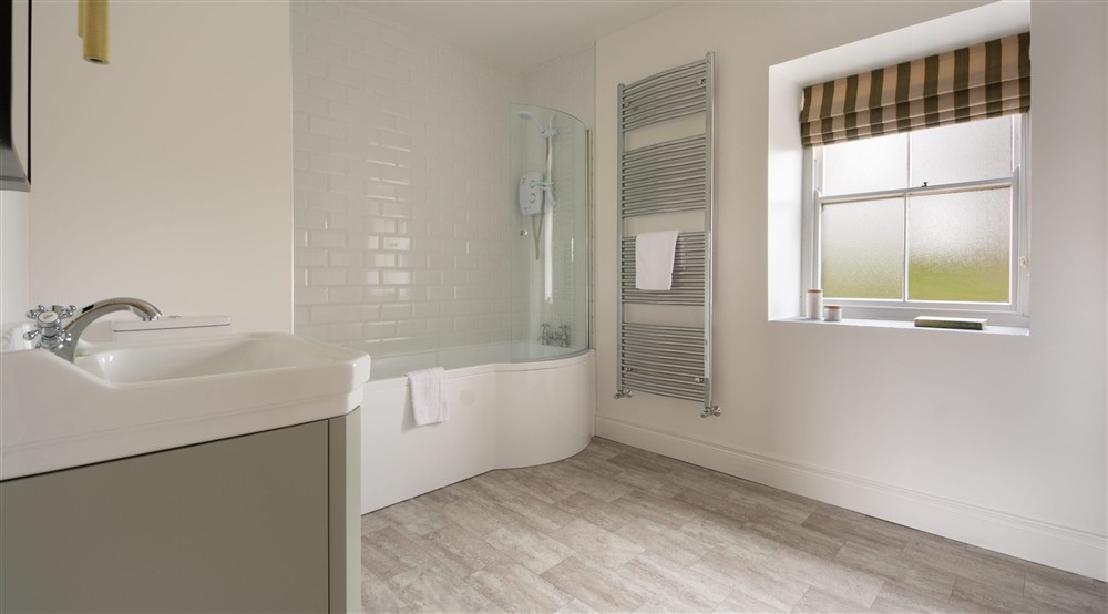 The bathroom at Bluebell Cottage in Newtownbutler, County Fermanagh