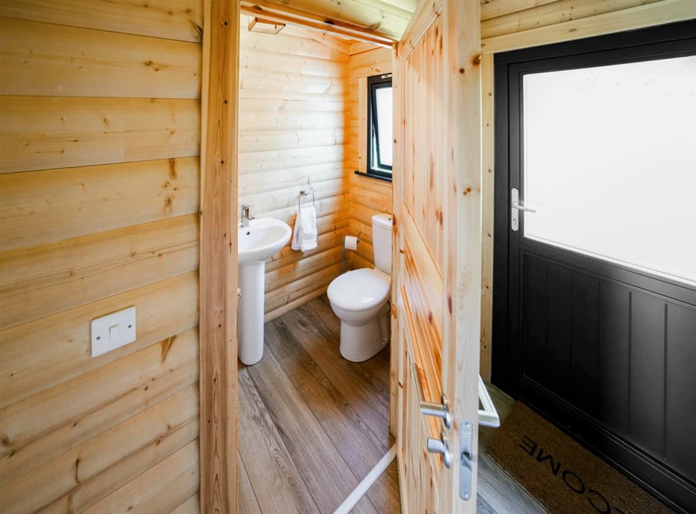 Bathroom (photo 3) at Bluebell Lodge in Hittisleigh, Devon