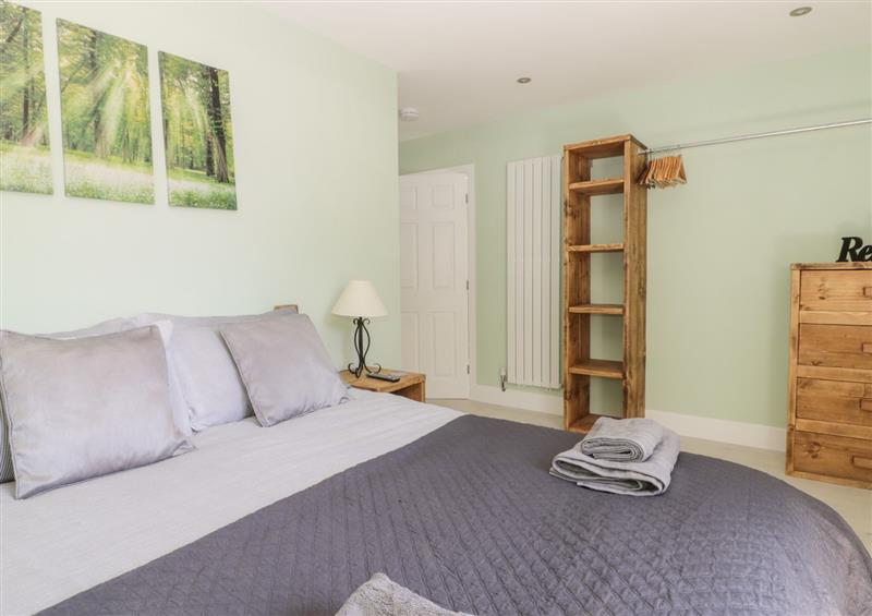 One of the 2 bedrooms at Bluebell Wood, Brandesburton