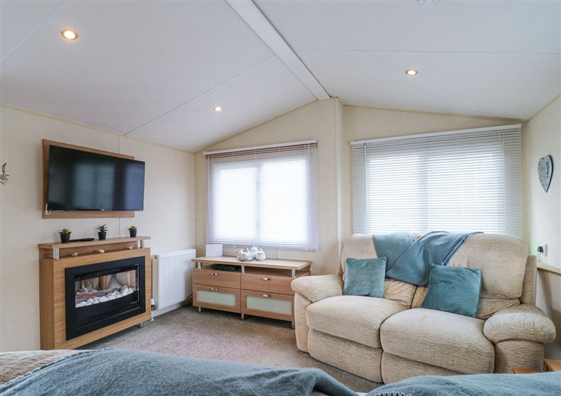 Relax in the living area at Bluebird, Seawick near Jaywick