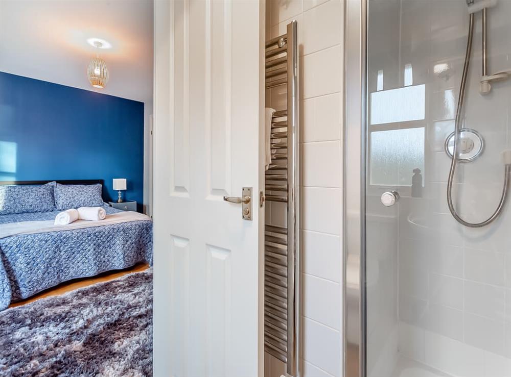En-suite at Bluegrass Retreat on the River Ness in Inverness, Inverness-Shire